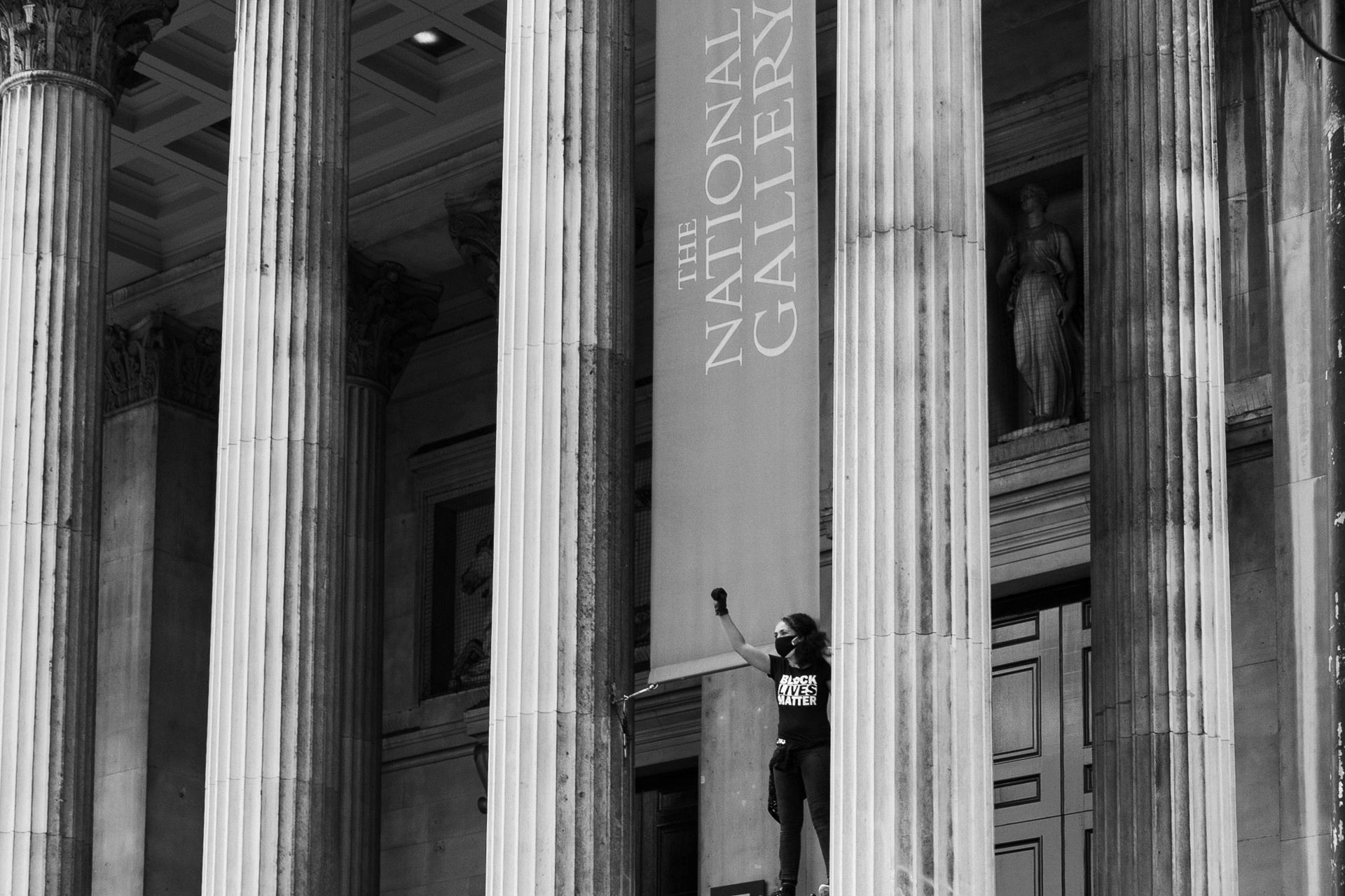 BLM protest at Trafalgar Square, London - Photo documentary | Leica V-Lux | 25mm f/2.8 | 1/320s | ISO 125